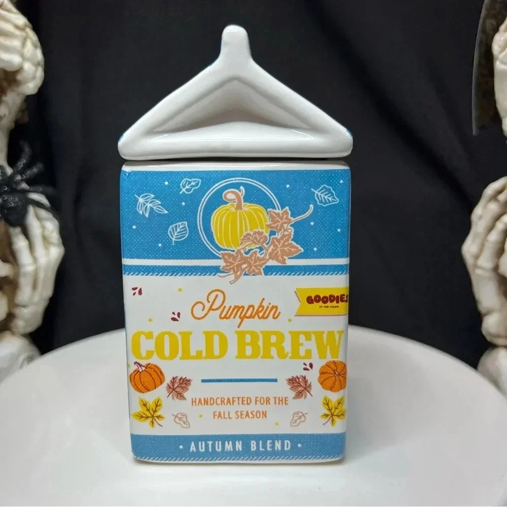 DW Home GOODIES Fall Halloween Milk Carton Pumpkin Cold Brew Scented Candle - Picture 8 of 12